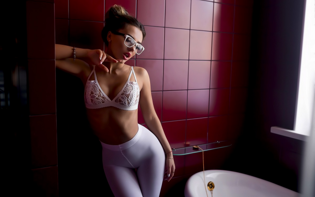 1920x1296 pix. Wallpaper darina markina, white bra, bathtub, glasses, see-through bra, white pantyhose, bathroom