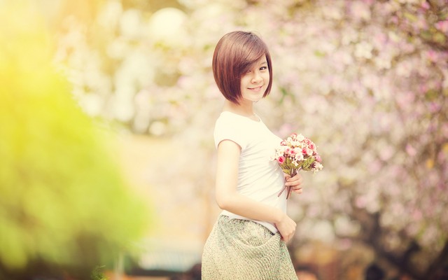 1920x1280 pix. Wallpaper girl, smile, asian, flowers, buket, vesna