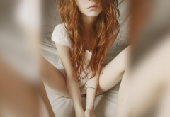 spread legs, sitting, redhead, blurred, sexy wallpaper