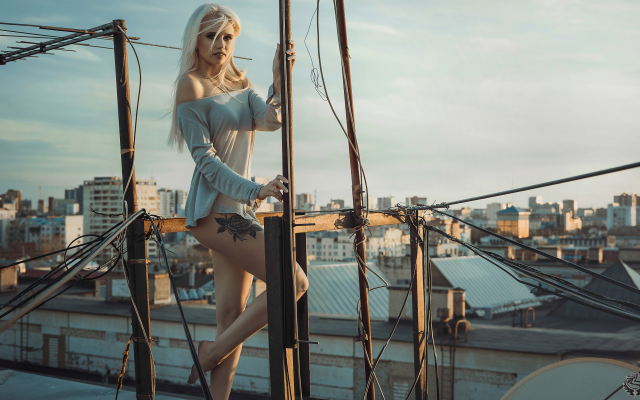 2560x1561 pix. Wallpaper blonde, tattoo, rooftop, outdoors, legs