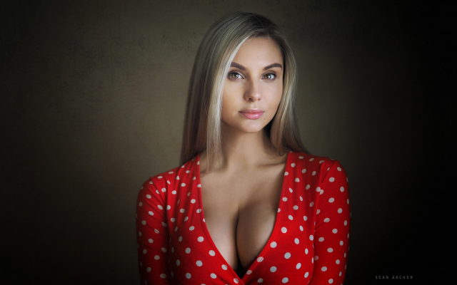 2300x1403 pix. Wallpaper model, blonde, portrait, polka dot, blouse, busty, big tits, boobs