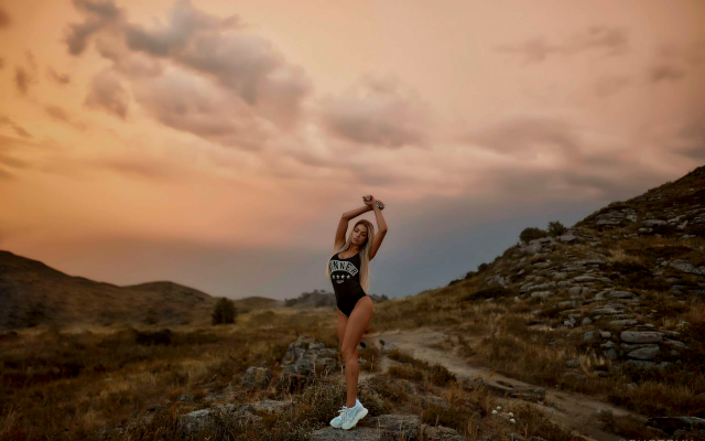 1920x1281 pix. Wallpaper sunset, blonde, tanned, sneakers, outdoors, armpits, swimsuit